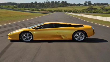 Lamborghini synnex lenovo
